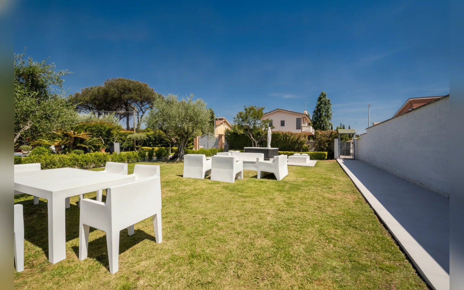 Esterni di Villa Karina, Roma (Lazio) (foto 29)